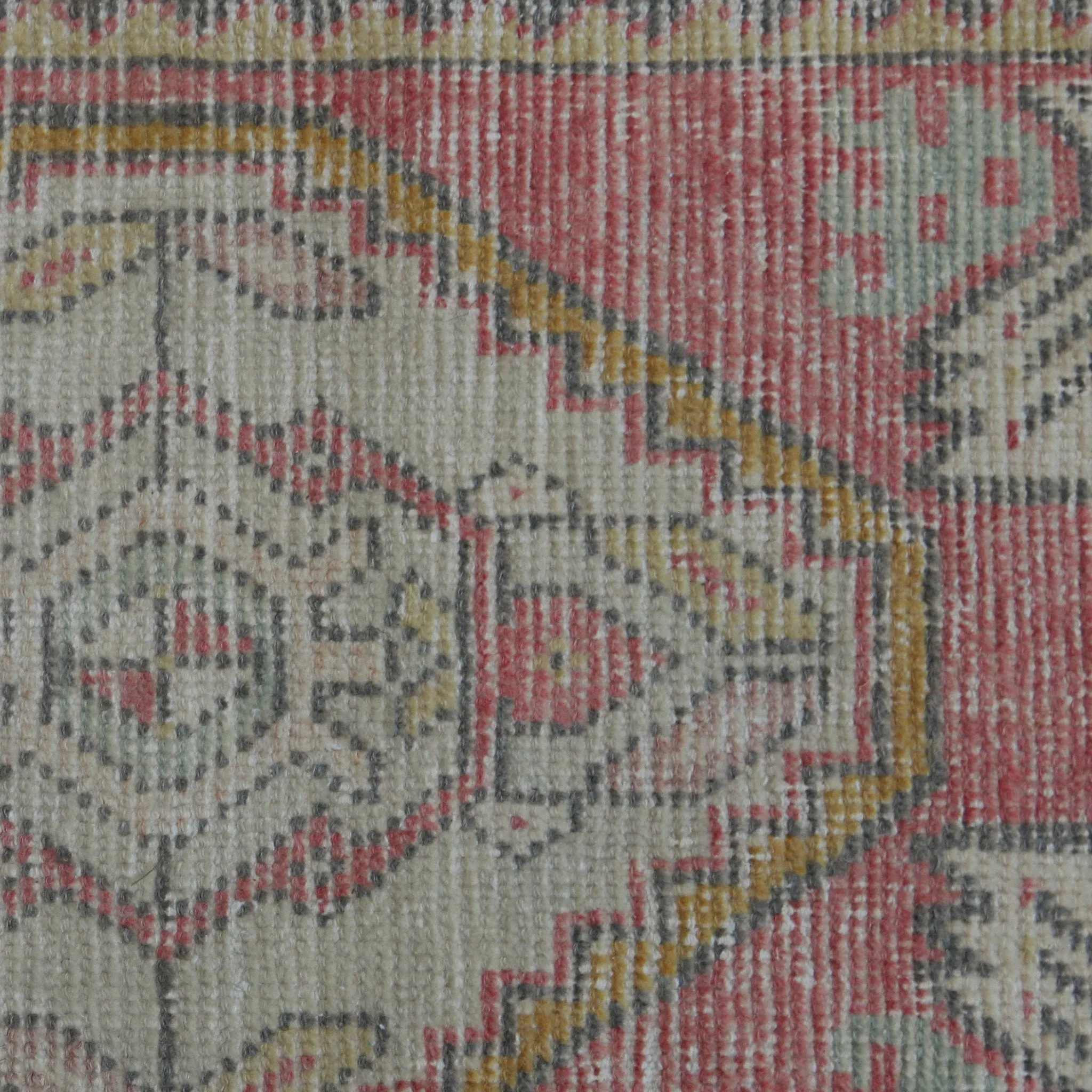7339 Handwoven Vintage Rug 1’9x3'6