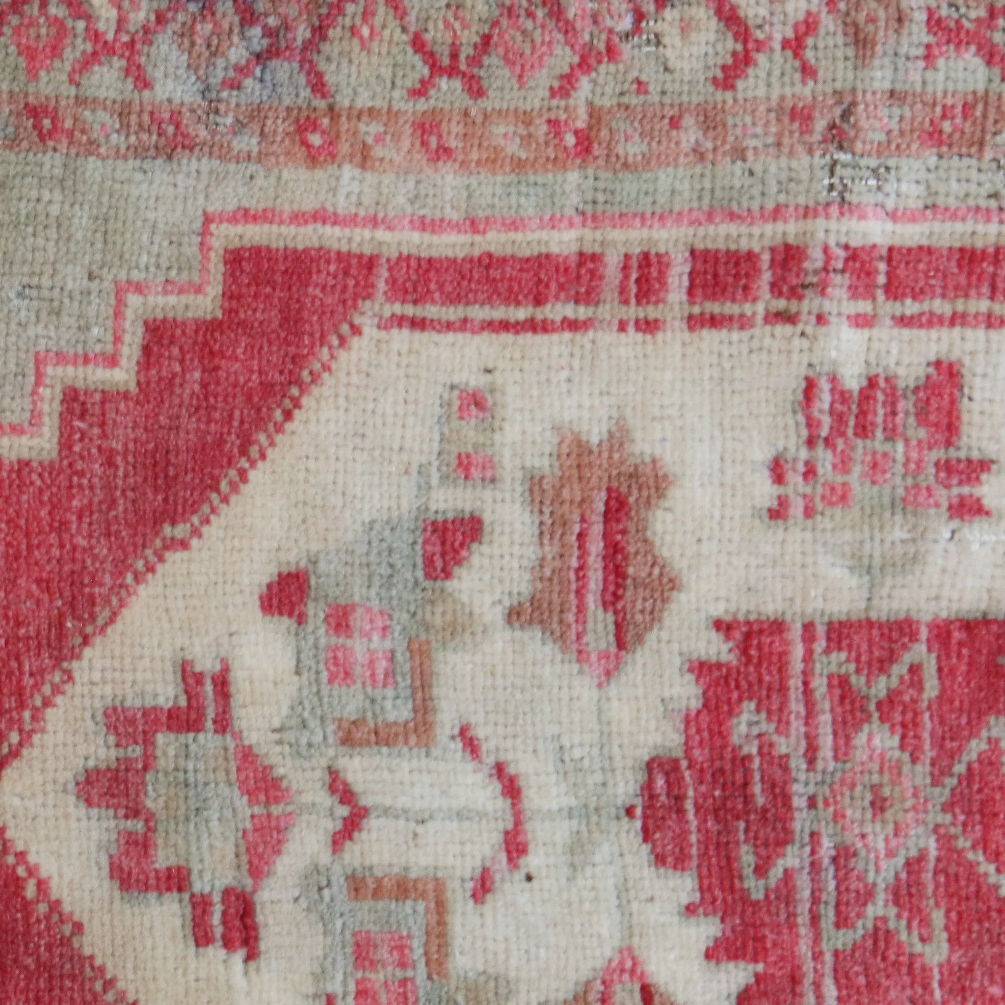7353 Handwoven Vintage Rug 1’8x3'8