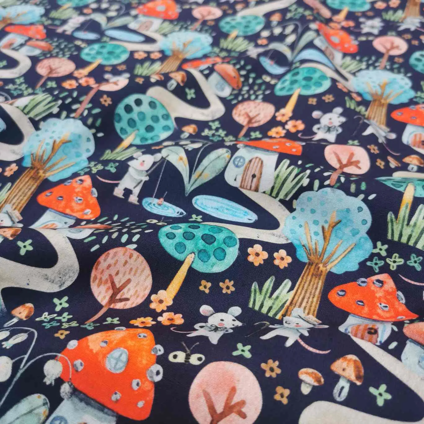 Cotton Poplin, Toadstool House