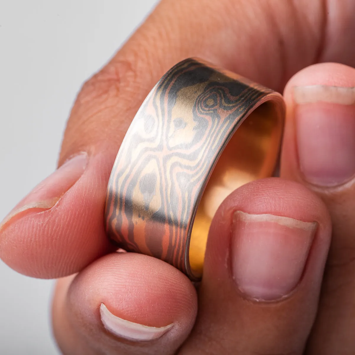 Extra Wide Cinders Palette Ring in Woodgrain Pattern