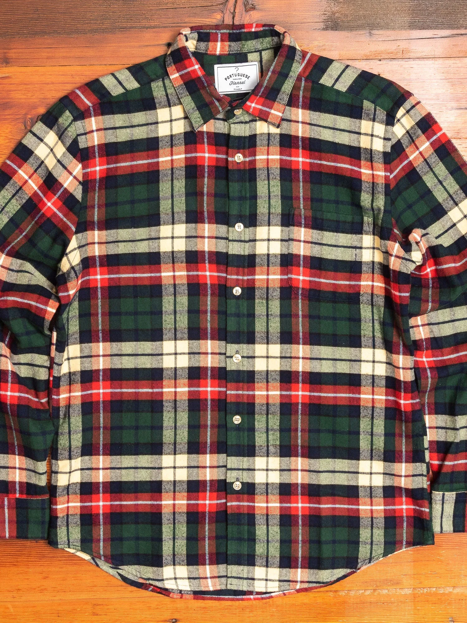 Fantos Button-Up Shirt in Green