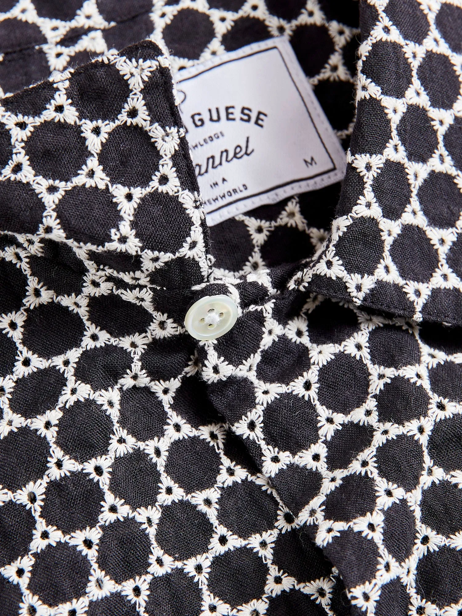 Folc Button-Up Shirt in Black