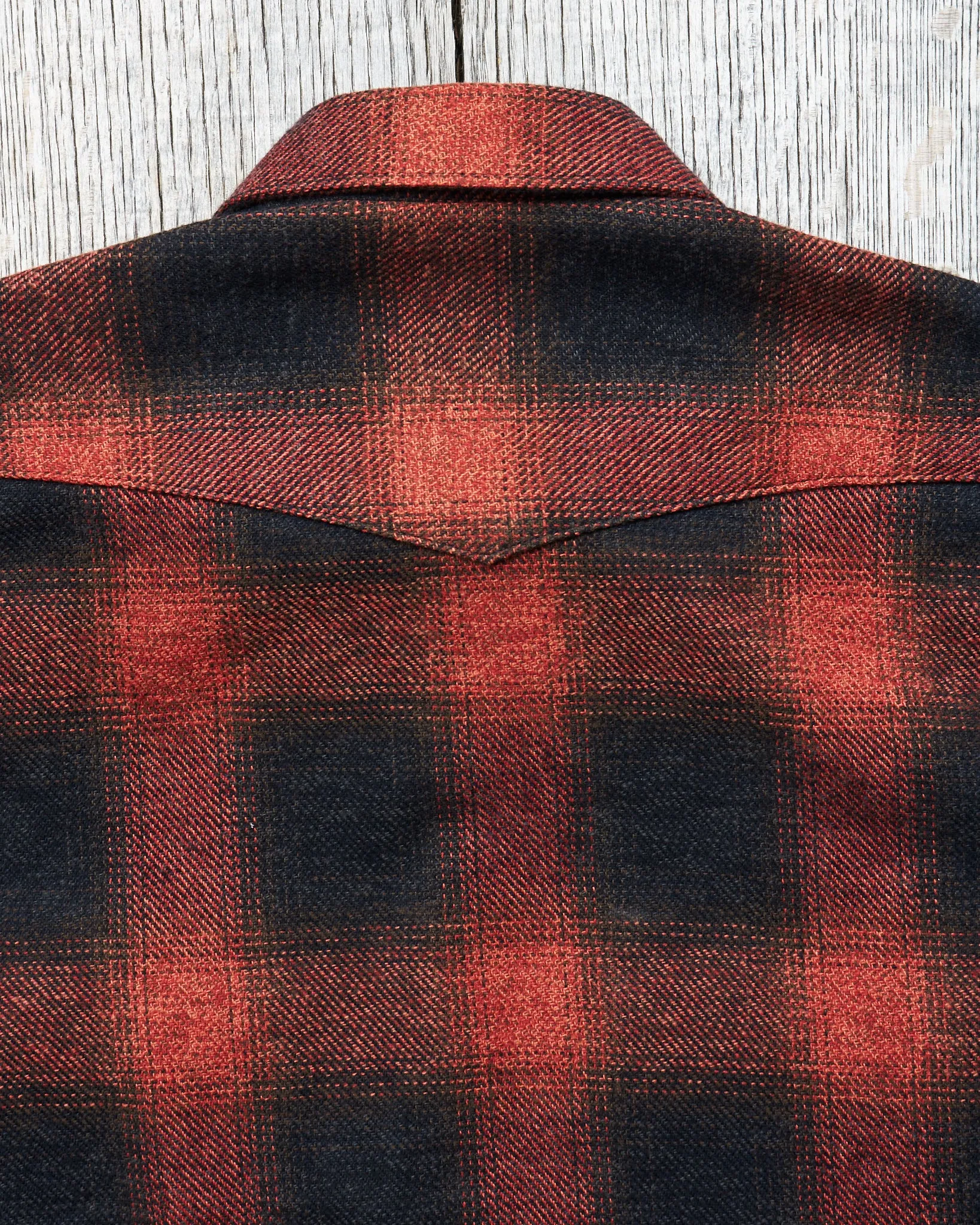 Indigofera Dollard Shirt Black / Red Shadow Plaid