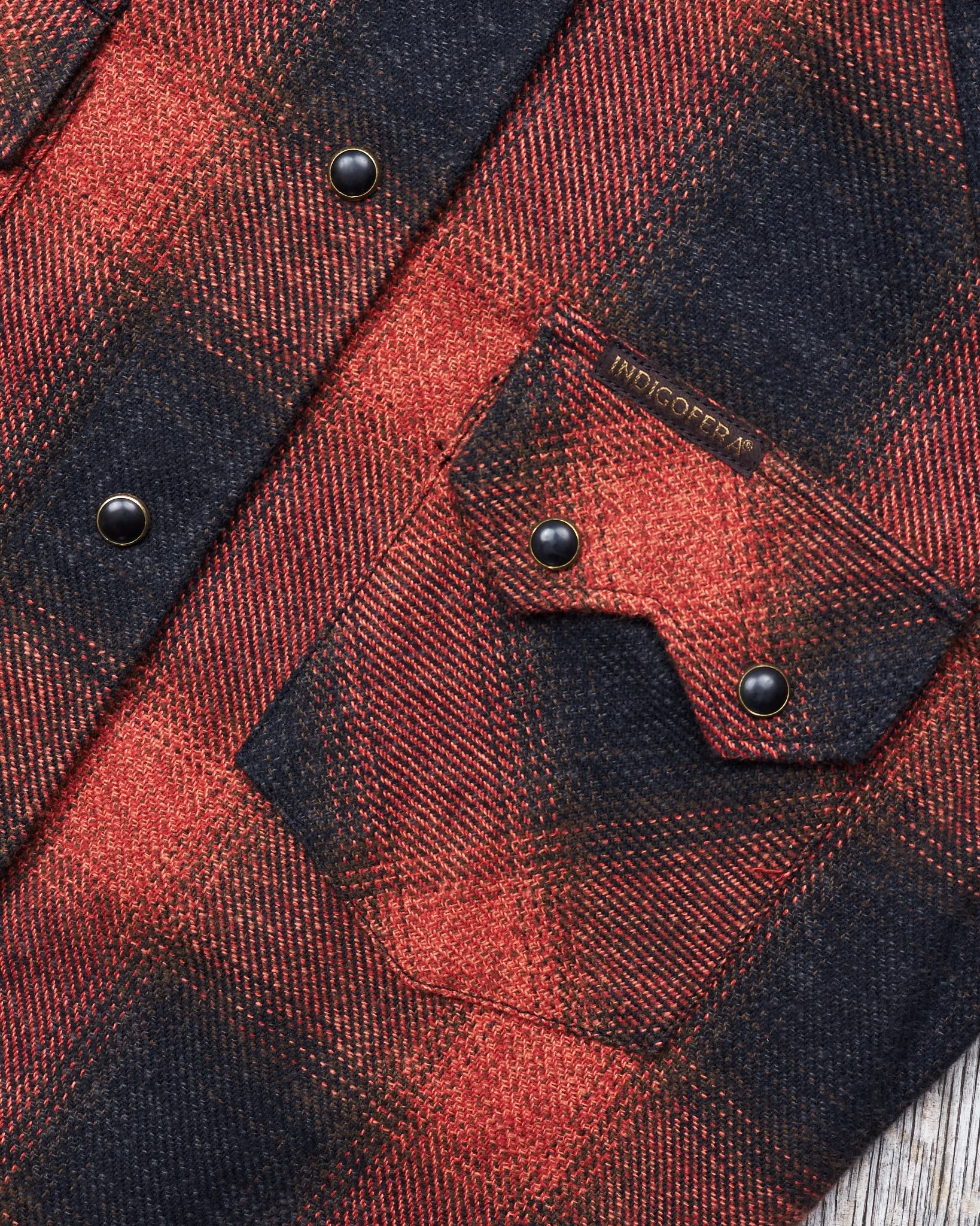 Indigofera Dollard Shirt Black / Red Shadow Plaid