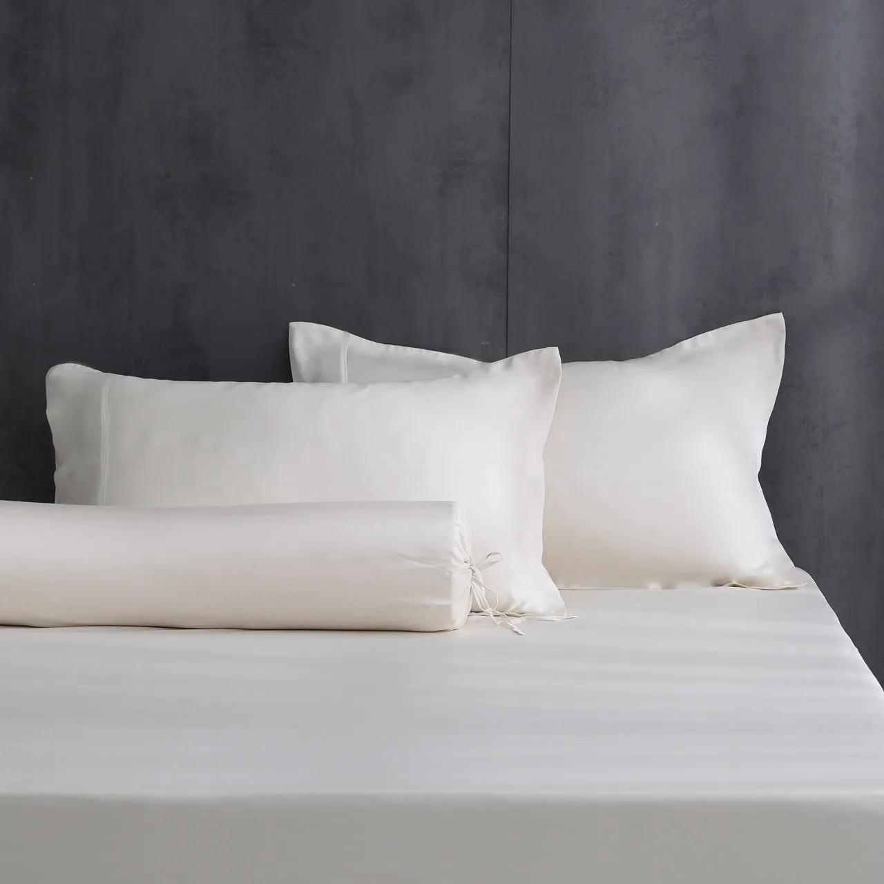TENCEL™ Lyocell Fitted Sheet Set Heritage Collection by Robinsons