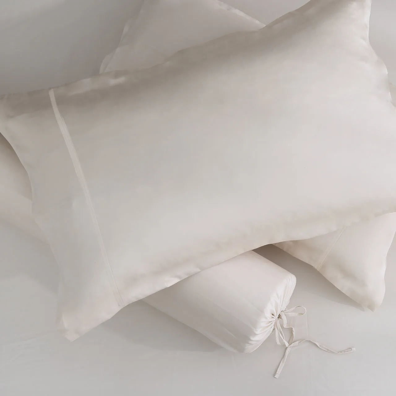 TENCEL™ Lyocell Fitted Sheet Set Heritage Collection by Robinsons