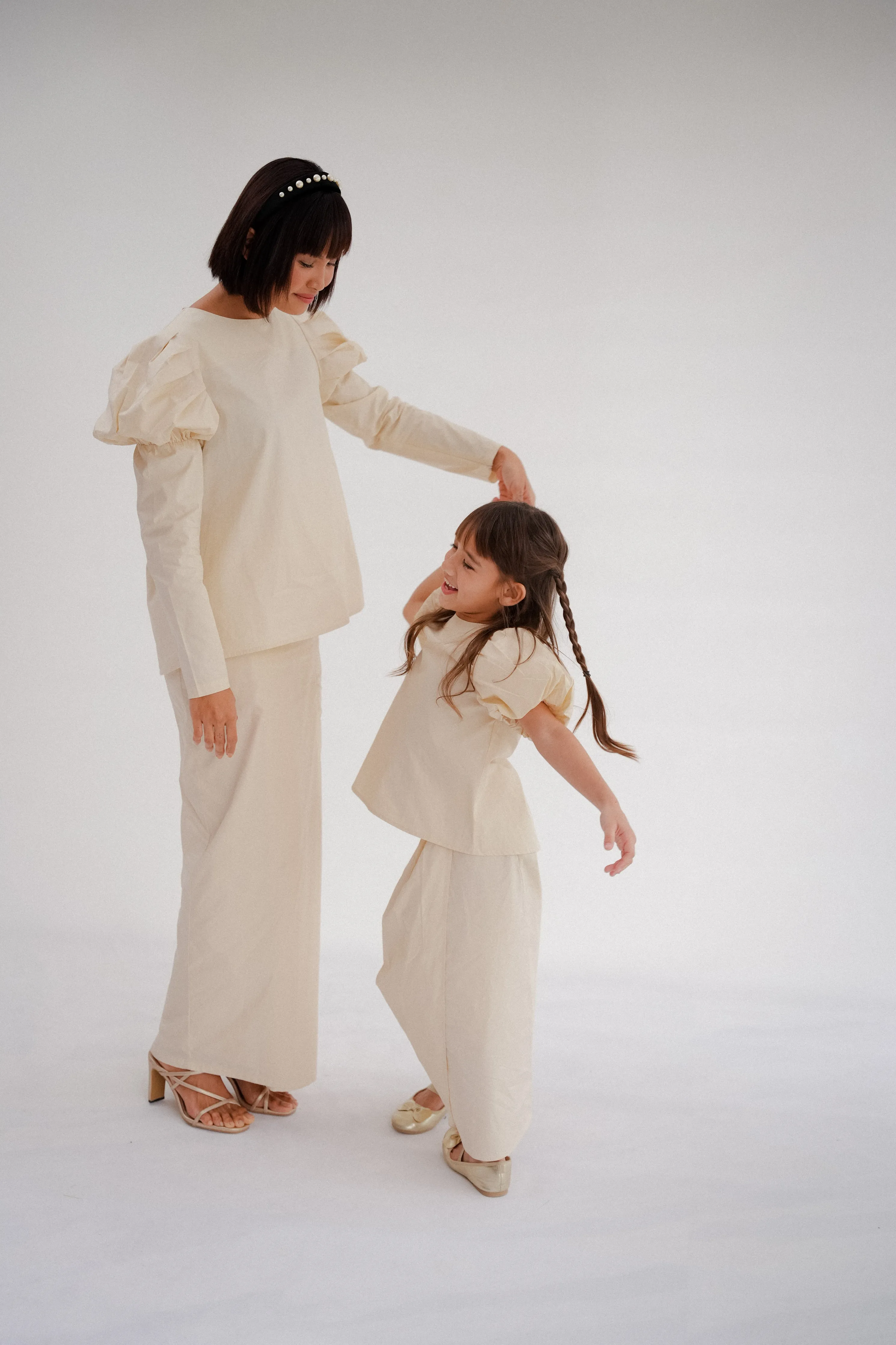 UMA KURUNG IN ECRU