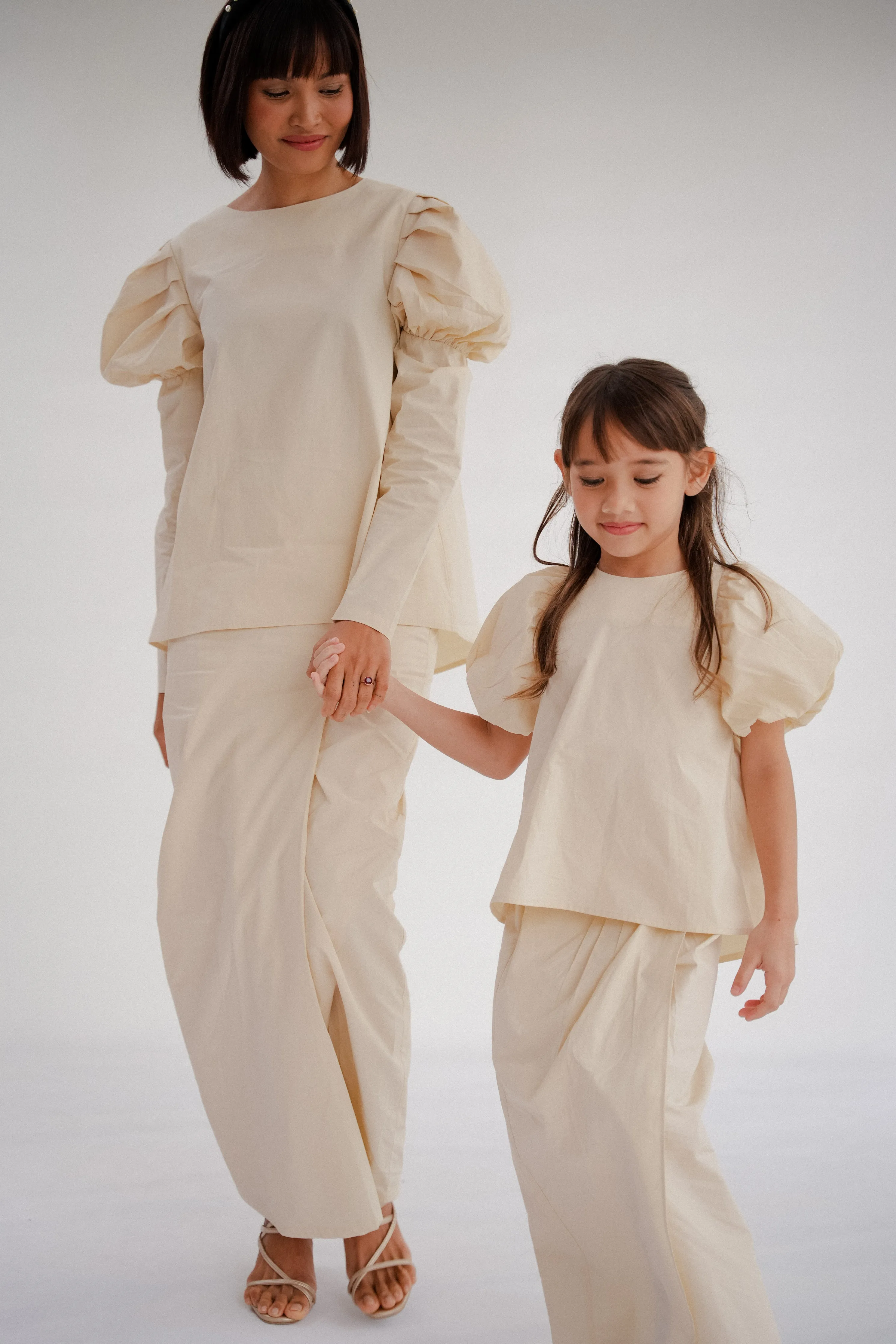 UMA KURUNG IN ECRU